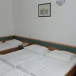 Downtown Private Mandic 3*