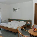 Downtown Private Mandic Pensión Supetar