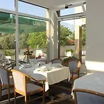 Downtown Private Mandic 3* Supetar