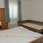 Downtown Private Mandic 3* Supetar