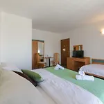 Downtown Private Mandic Penzion 3*