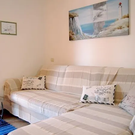 Guest house Downtown Private Mandic Supetar