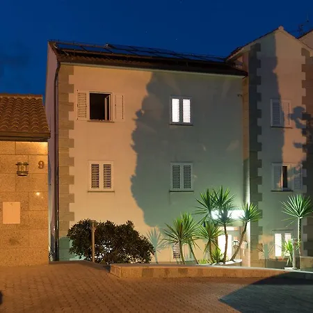Downtown Private Mandic Guest house Supetar