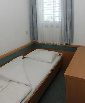 Downtown Private Mandic 招待所 苏佩塔尔