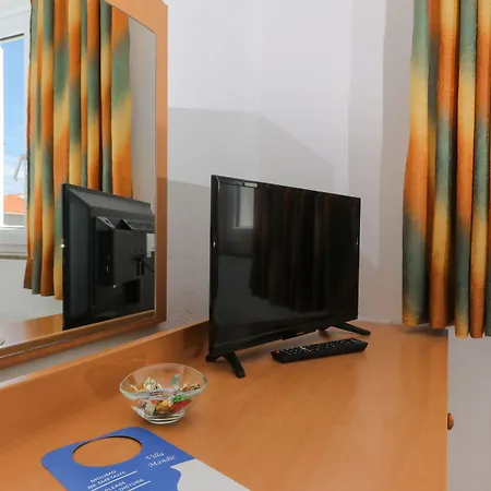 Downtown Private Mandic Villa Supetar