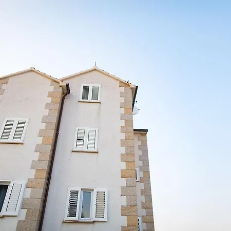 Downtown Private Mandic 3* Supetar