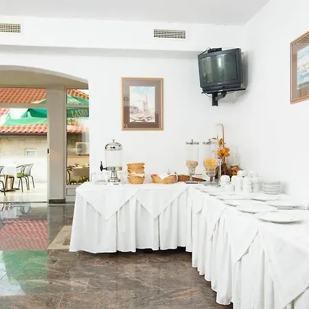 Downtown Private Mandic