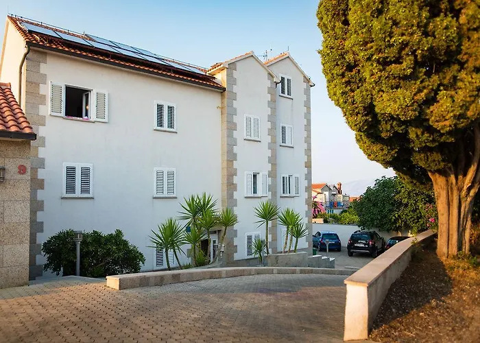 Downtown Private Mandic *