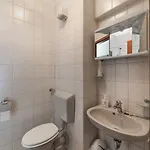 Πανσιόν Downtown Private Mandic