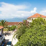 Πανσιόν Downtown Private Mandic Supetar