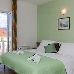Downtown Private Mandic 3*