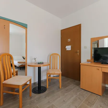 Downtown Private Mandic *