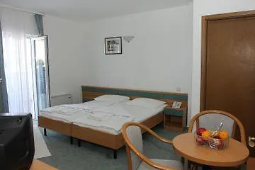 Downtown Private Mandic 别墅 苏佩塔尔