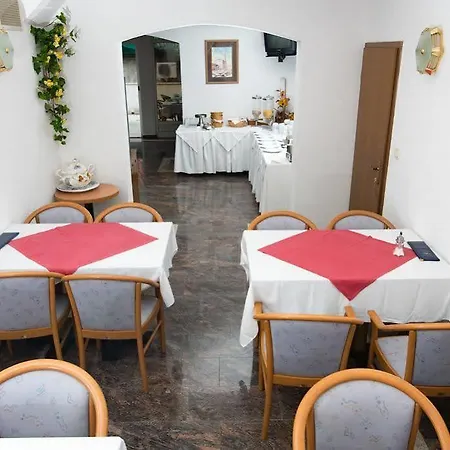 Downtown Private Mandic 苏佩塔尔