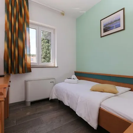 Downtown Private Mandic *