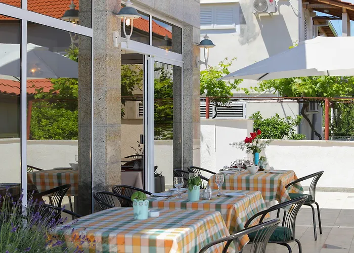 Πανσιόν Downtown Private Mandic Supetar
