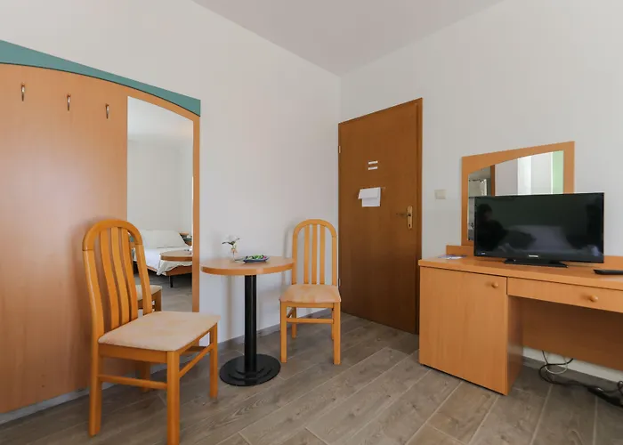 Downtown Private Mandic 3*