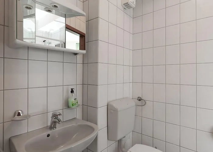 Downtown Private Mandic 3* Supetar
