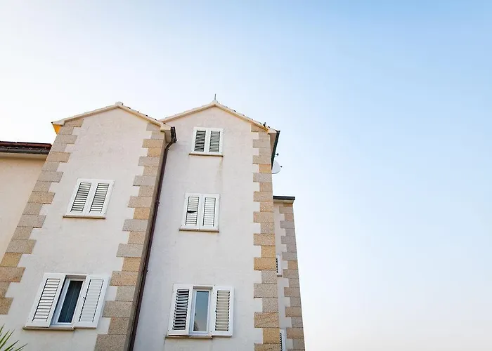 Downtown Private Mandic 3* Supetar