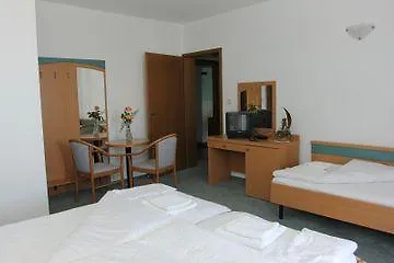 Downtown Private Mandic Πανσιόν