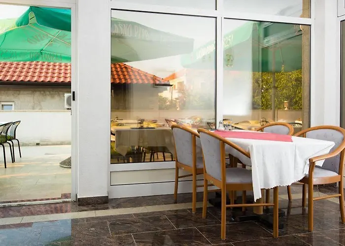 Downtown Private Mandic *