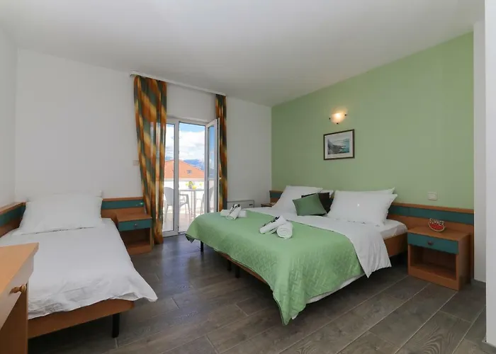Downtown Private Mandic 3*